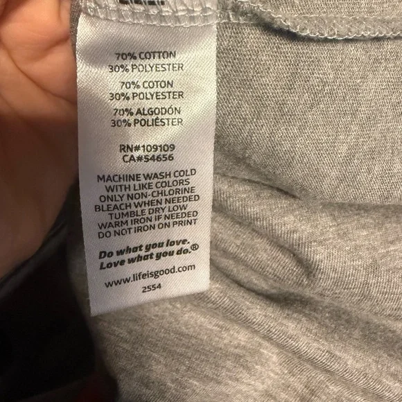 NWT Life is Good Women's Gray T-Shirt Size Medium - Picture 6 of 6